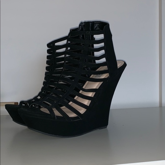 Shoes - Picture 1 of 1